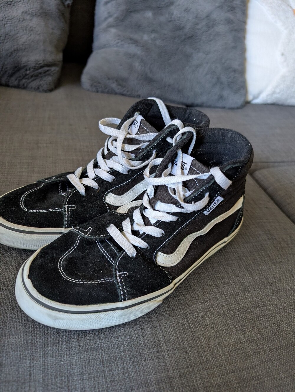 Van's Boy's Youth Size 5 Shoes!